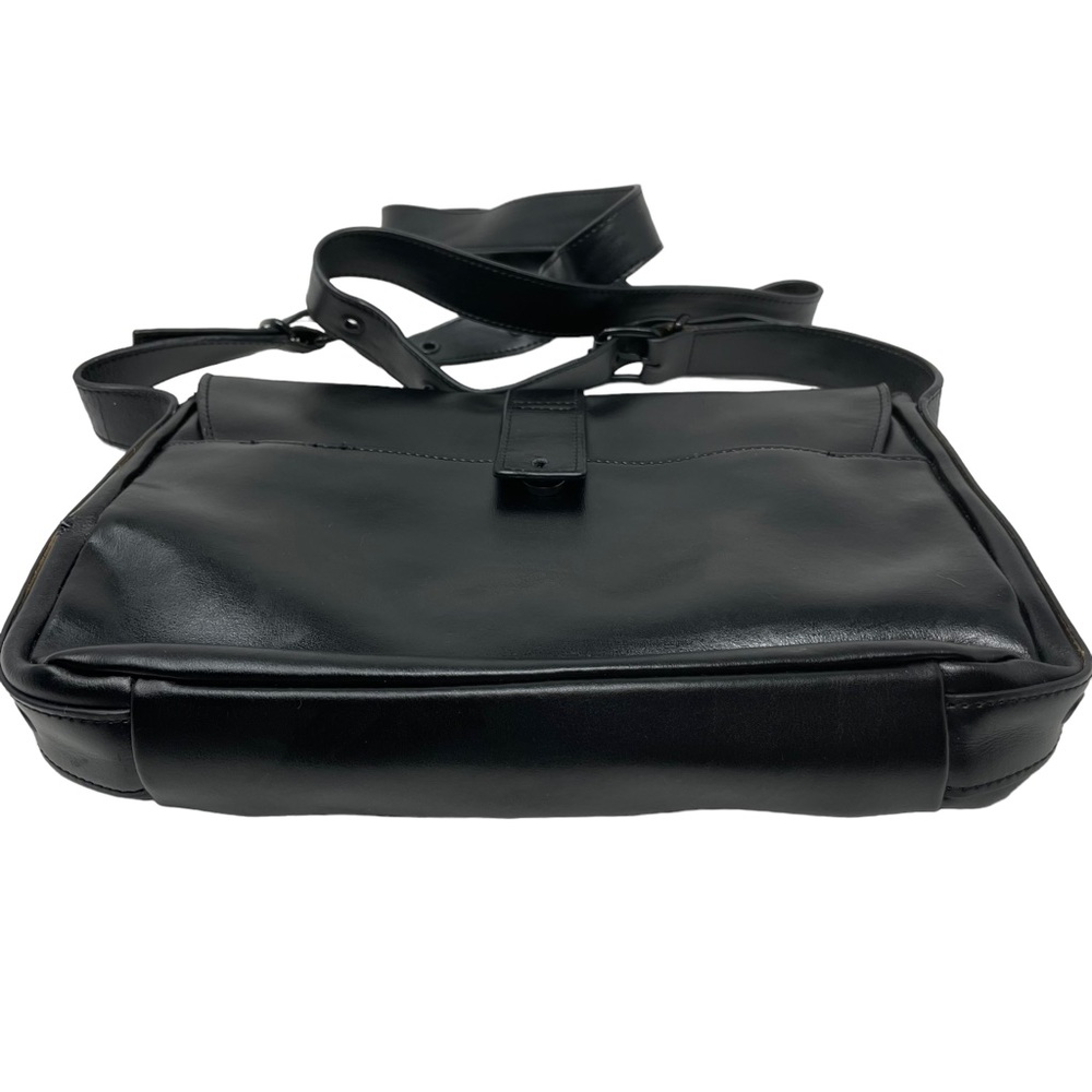 GUC Lamarthe Paris Leather Crossbody Black Bag - Picture 3 of 8